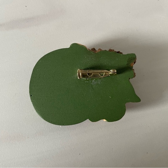 Beth Yarbrough The Angel Patch Christmas Pin- Angel and Wreath- New- Vintage - Picture 4 of 5